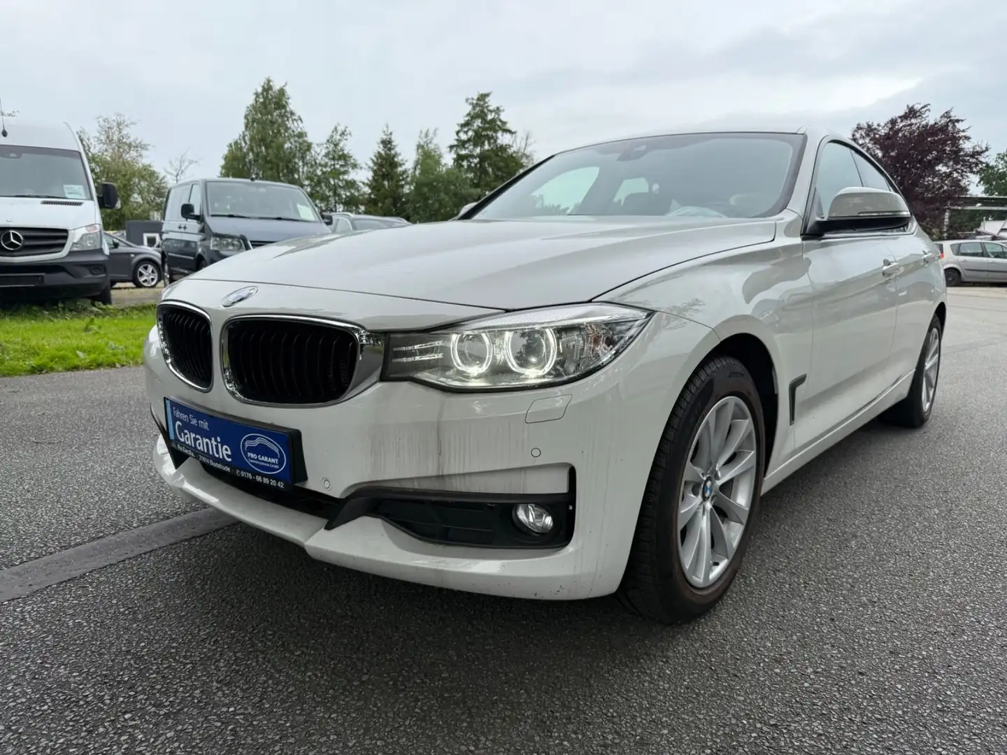BMW 318 Baureihe 3 Gran Turismo 318 d Weiß - 1