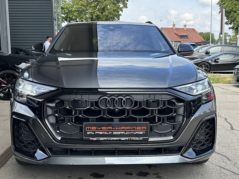 Audi Q8 e Hybrid quattro S-Line — photo 4