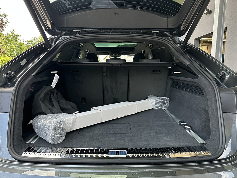 Audi Q8 e Hybrid quattro S-Line — photo 14