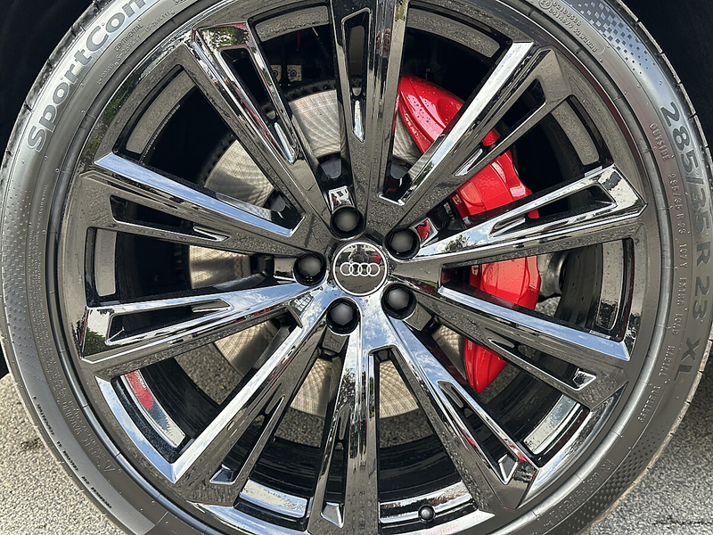 Audi Q8 e Hybrid quattro S-Line — photo 8