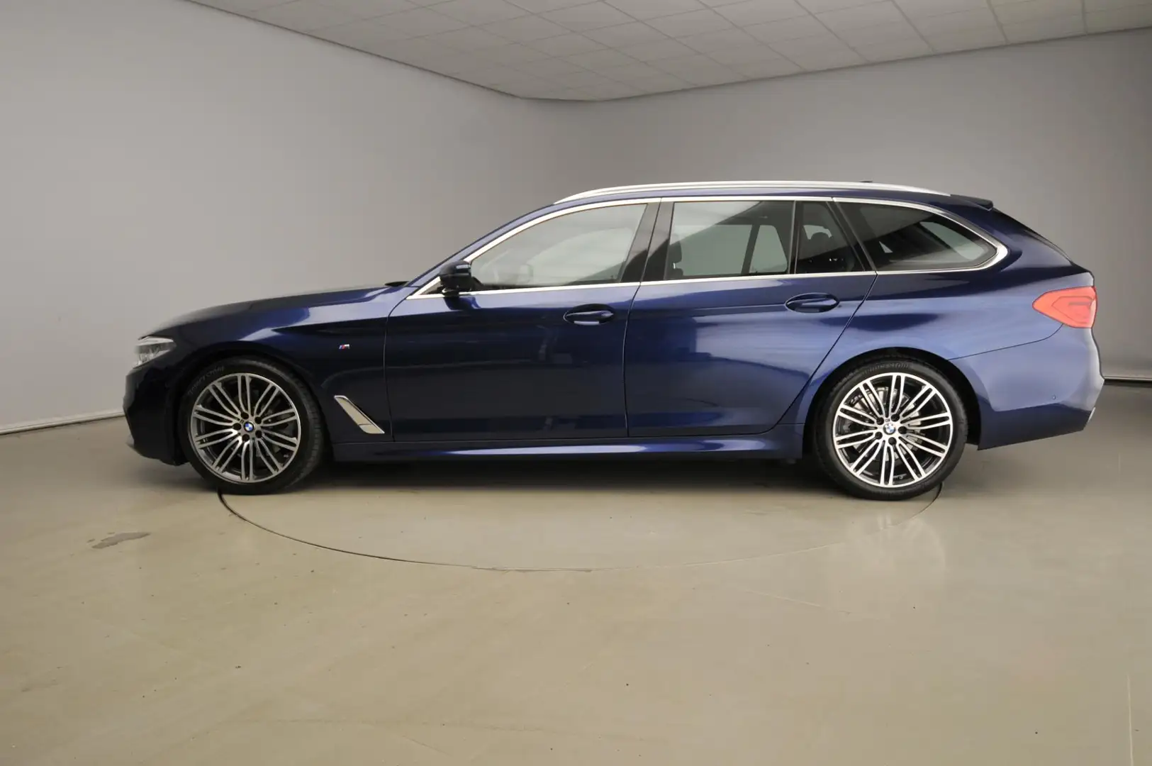 BMW 520 5-serie Touring 520i High Executive Edition | M Sp Blauw - 2