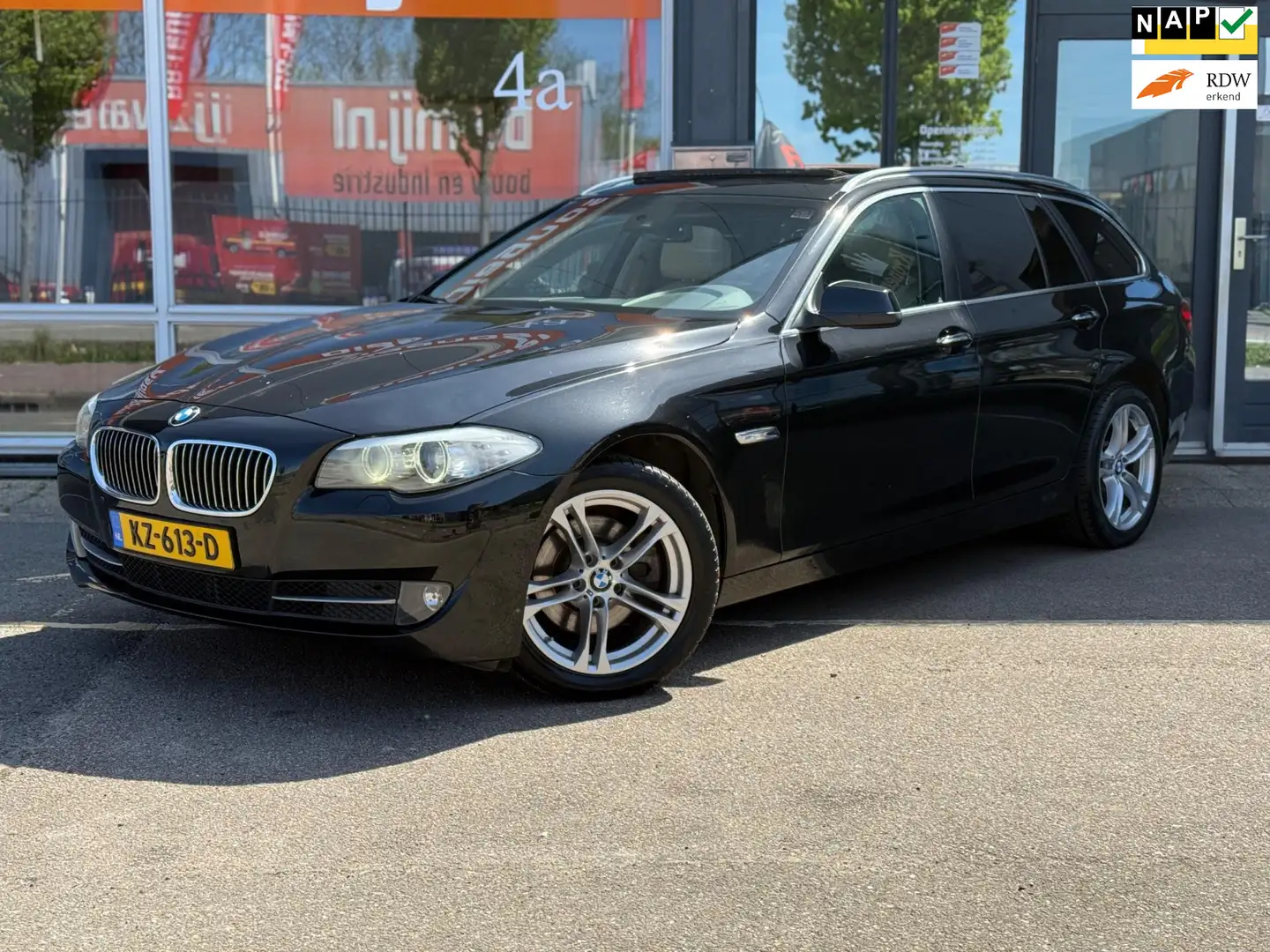 BMW 523 5-serie Touring 523i High Executive | Airco | Pano Чорний - 1