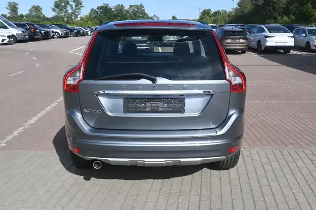 Volvo XC60 view 7