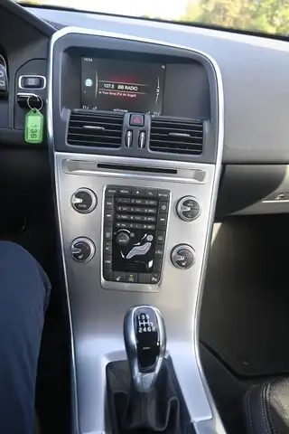 Volvo XC60 view 21