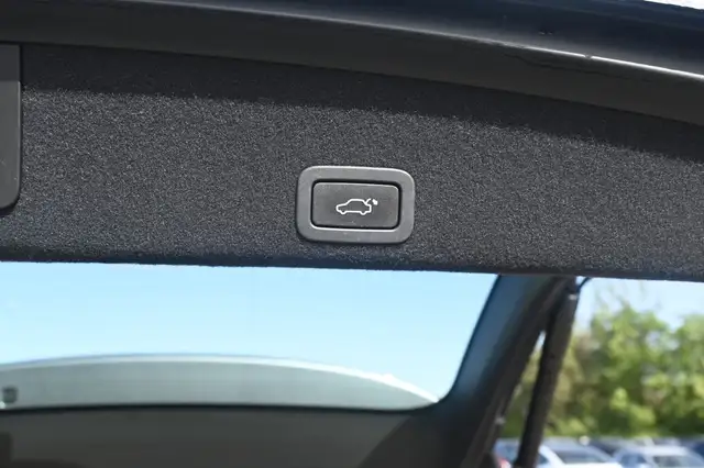 Volvo XC60 view 9