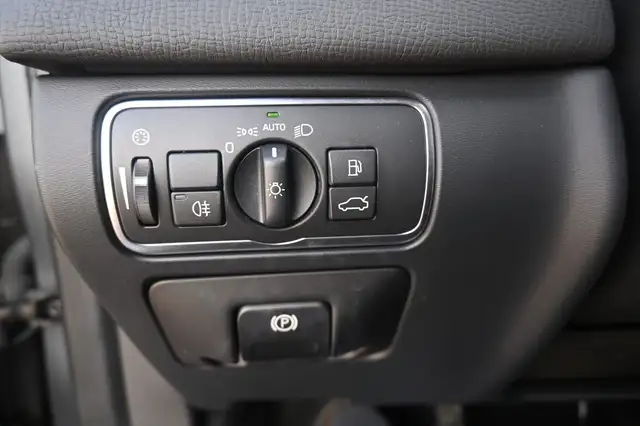 Volvo XC60 view 18