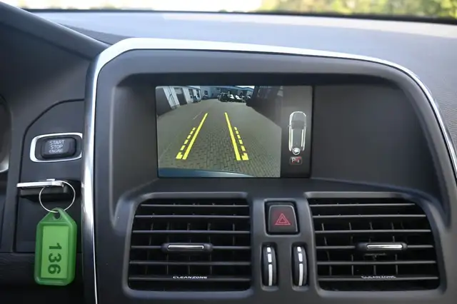 Volvo XC60 view 22