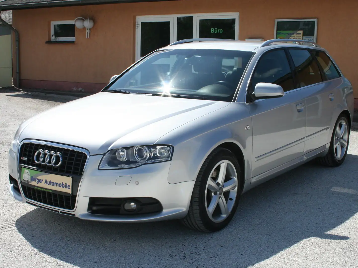 Audi A4 Avant 2.0 TDI quattro *S-Line*Navi*Xenon* Grau - 2