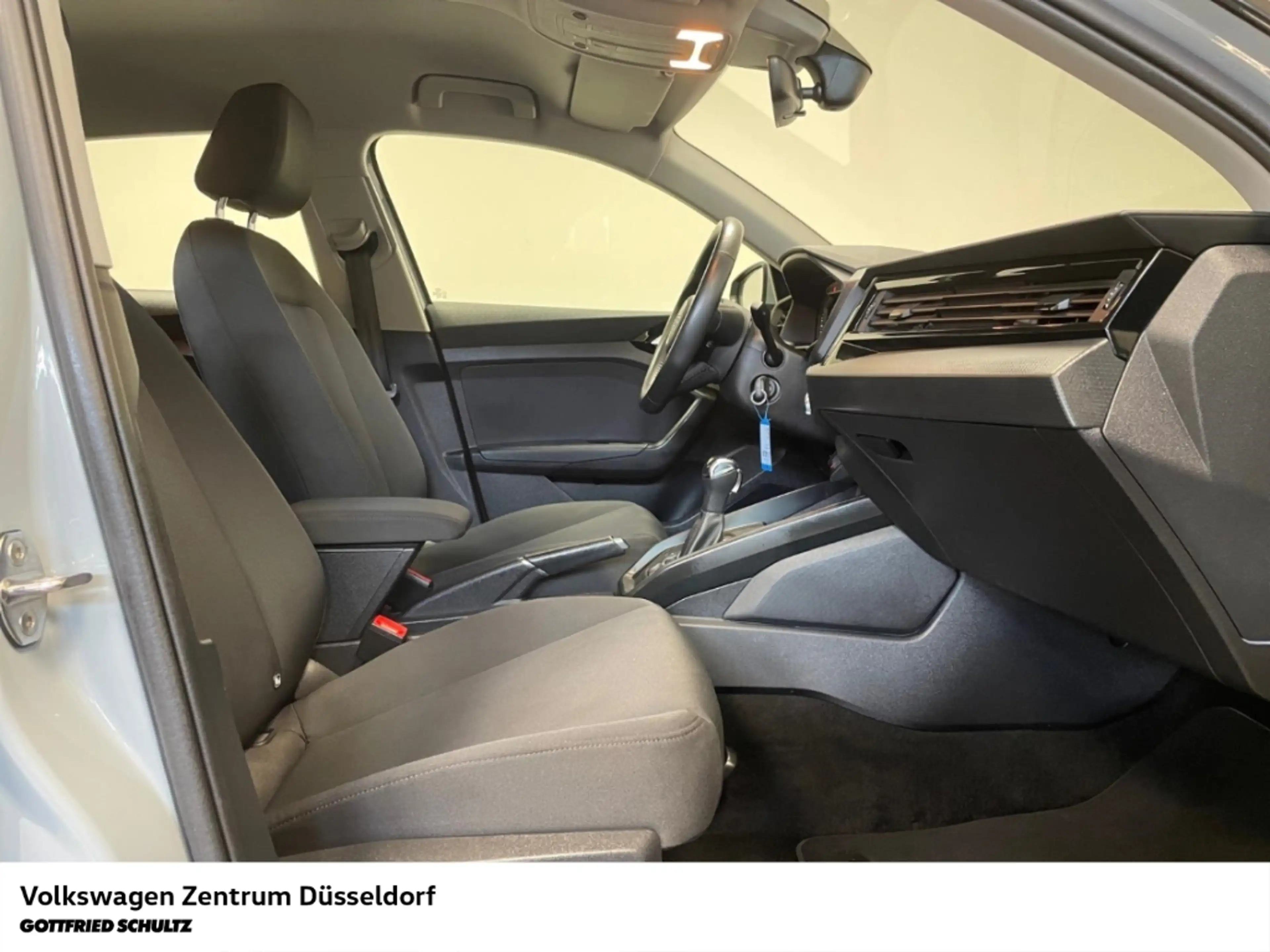 Audi A1 TFSI s-tronic Navi Sitzheiz — photo 14
