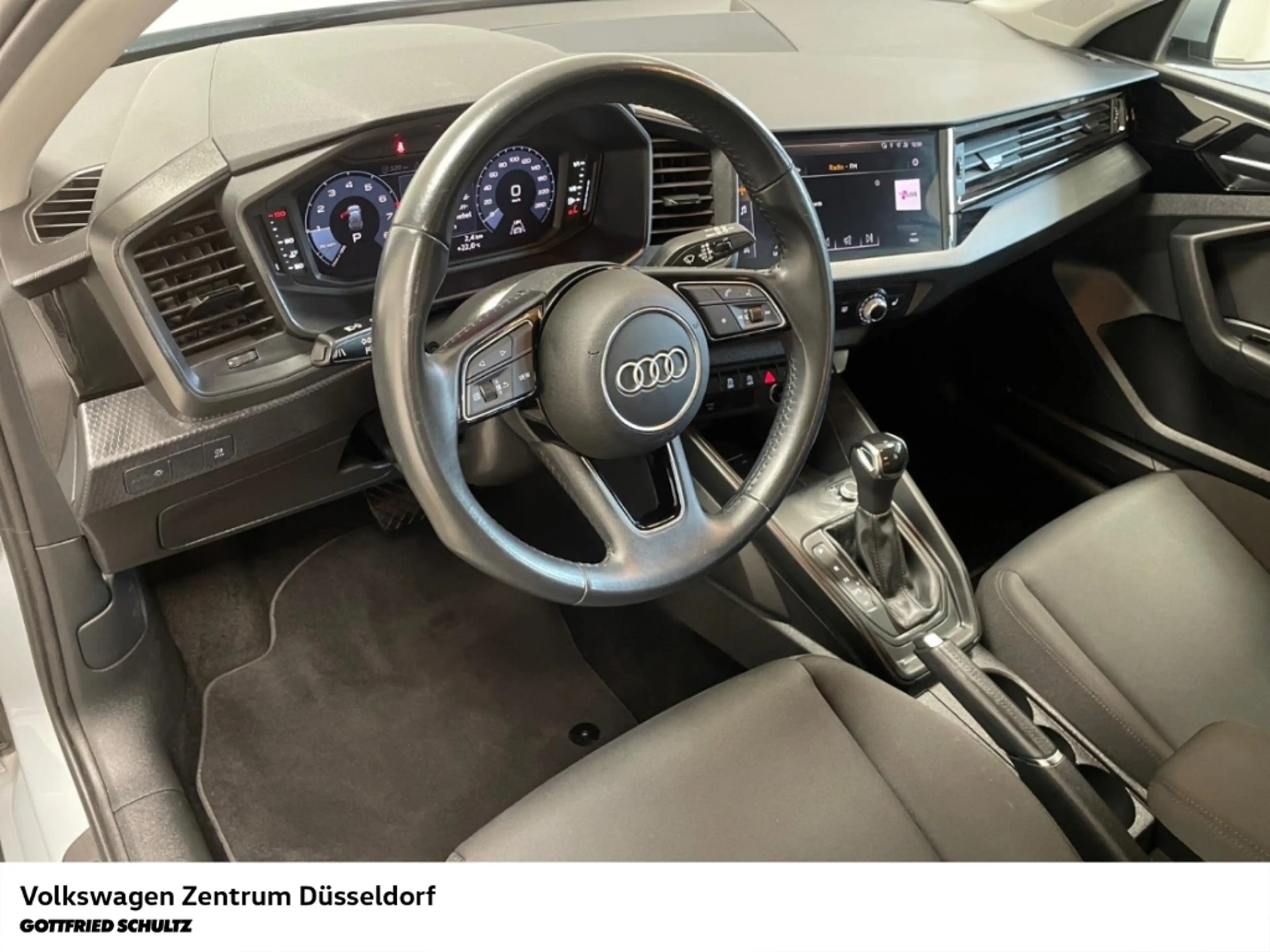 Audi A1 TFSI s-tronic Navi Sitzheiz — photo 12