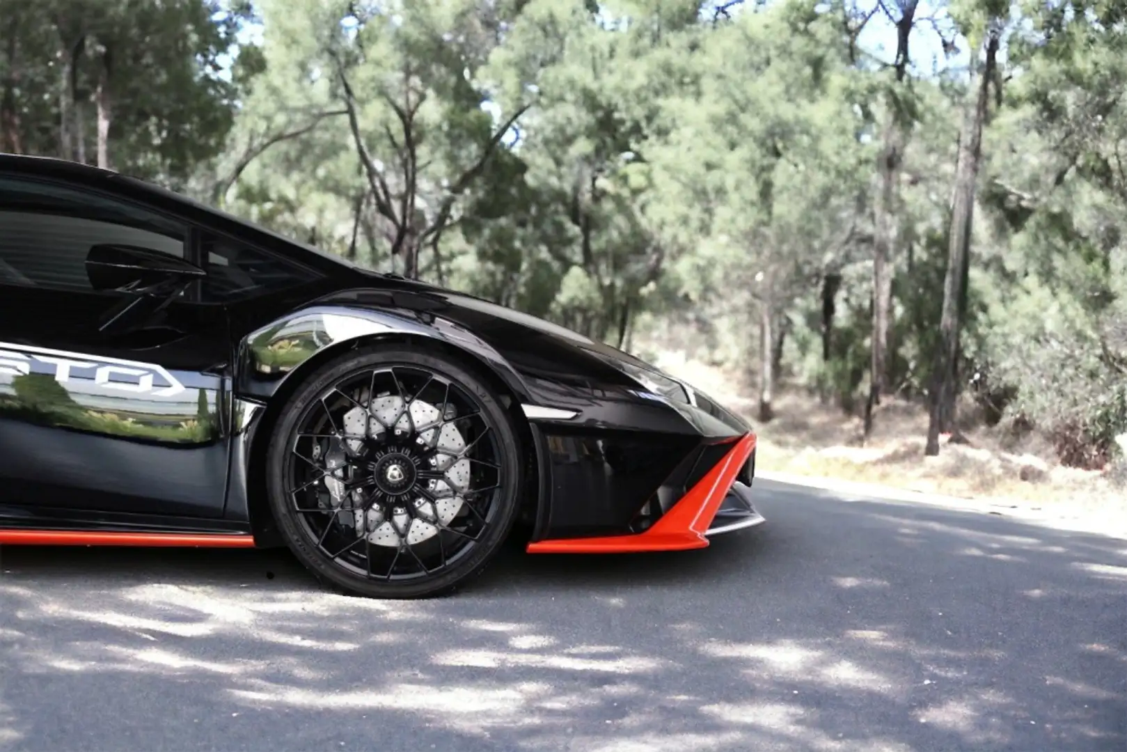 Lamborghini Huracán STO RWD Fekete - 2