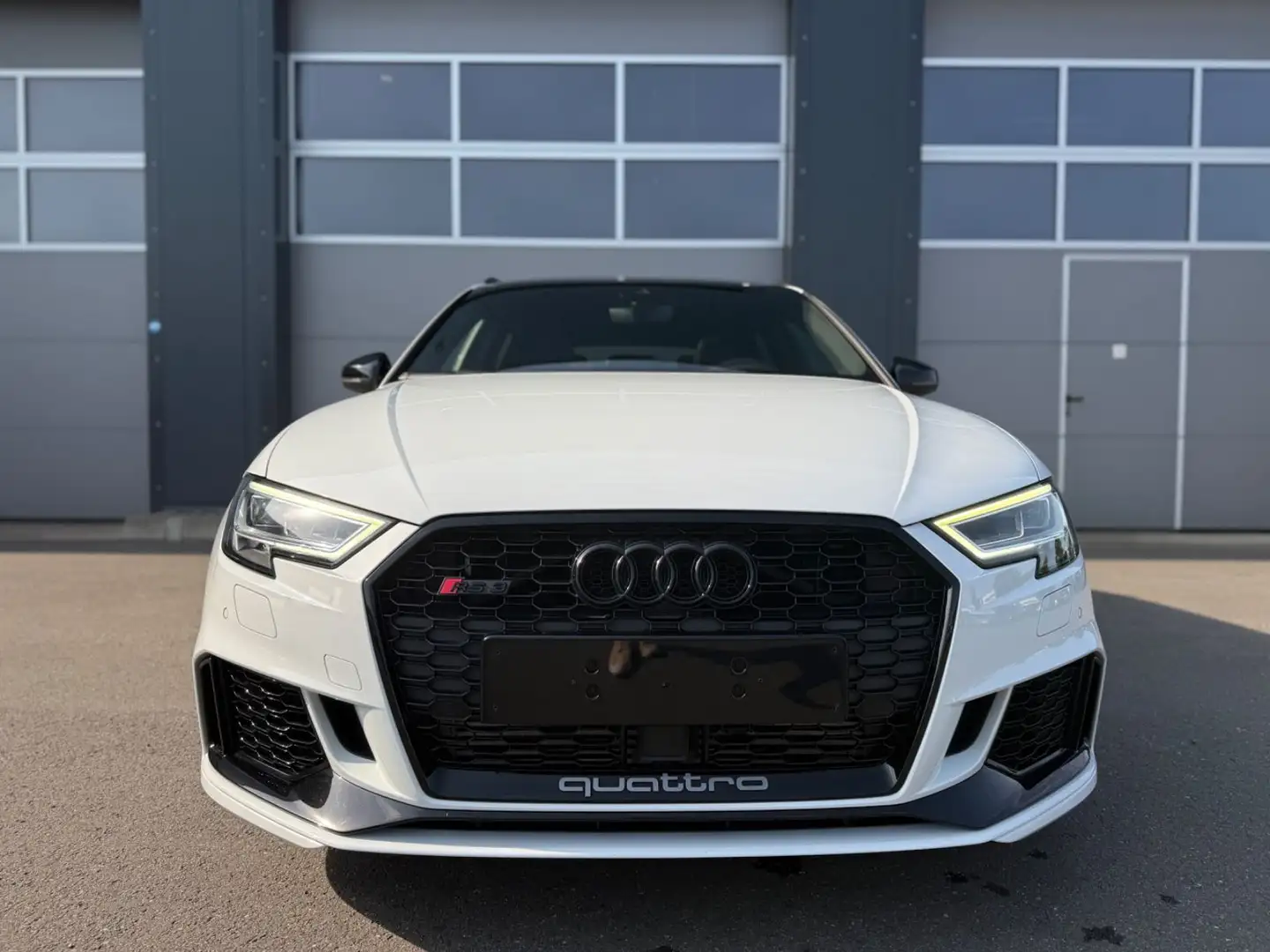 Audi RS3 Sportback quattro,Matrix,RS-Sitze,B&O,Pano Weiß - 2
