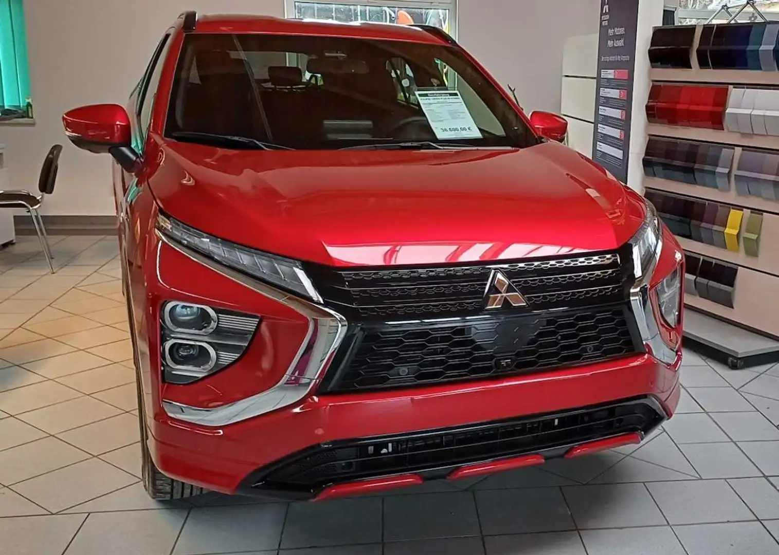 Mitsubishi Eclipse Cross Plug-in Hybrid Select 2.4 4x4 Rood - 2