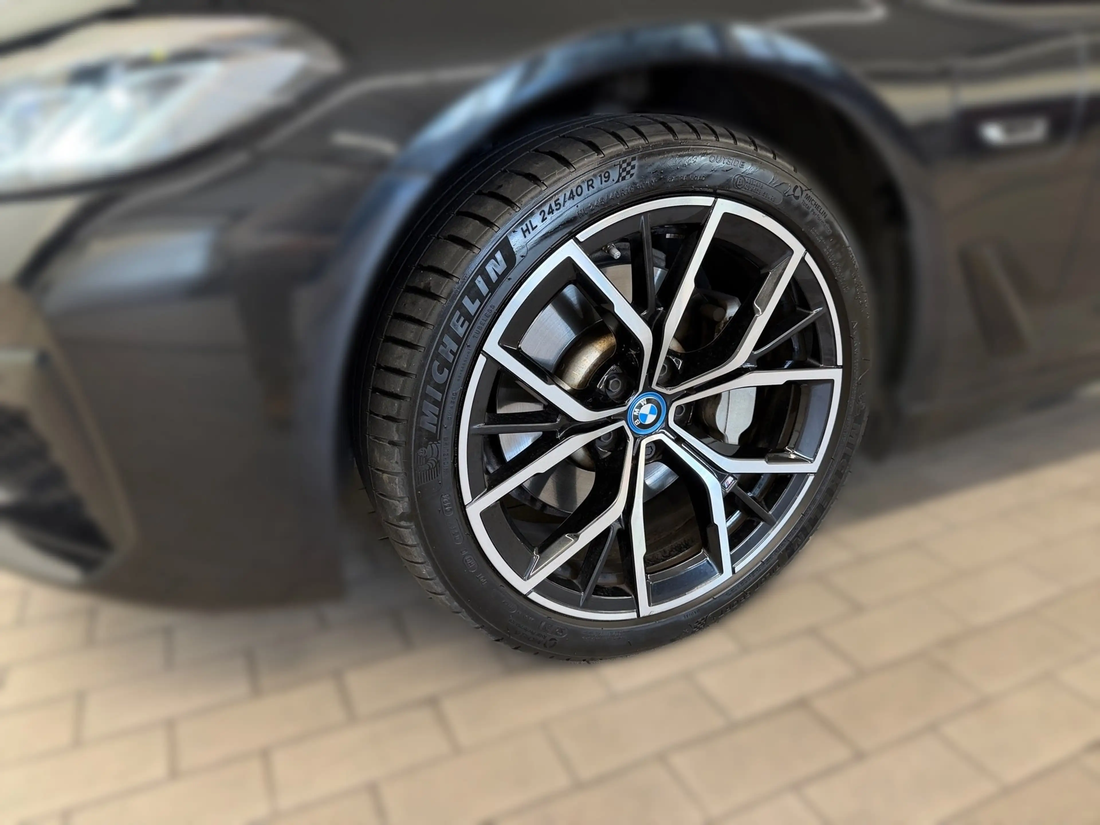 BMW 530 e xDrive — photo 3