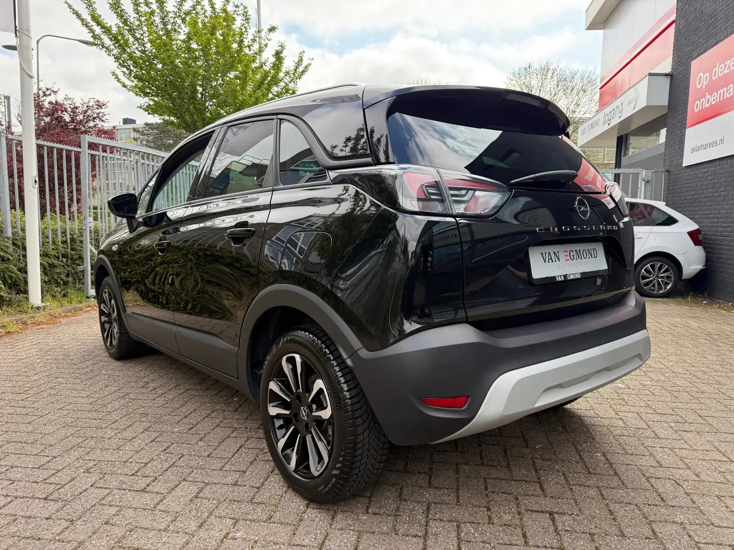 Opel Crossland 1.2 Turbo Elegance, Automaat, Panorama dak Zwart - 2