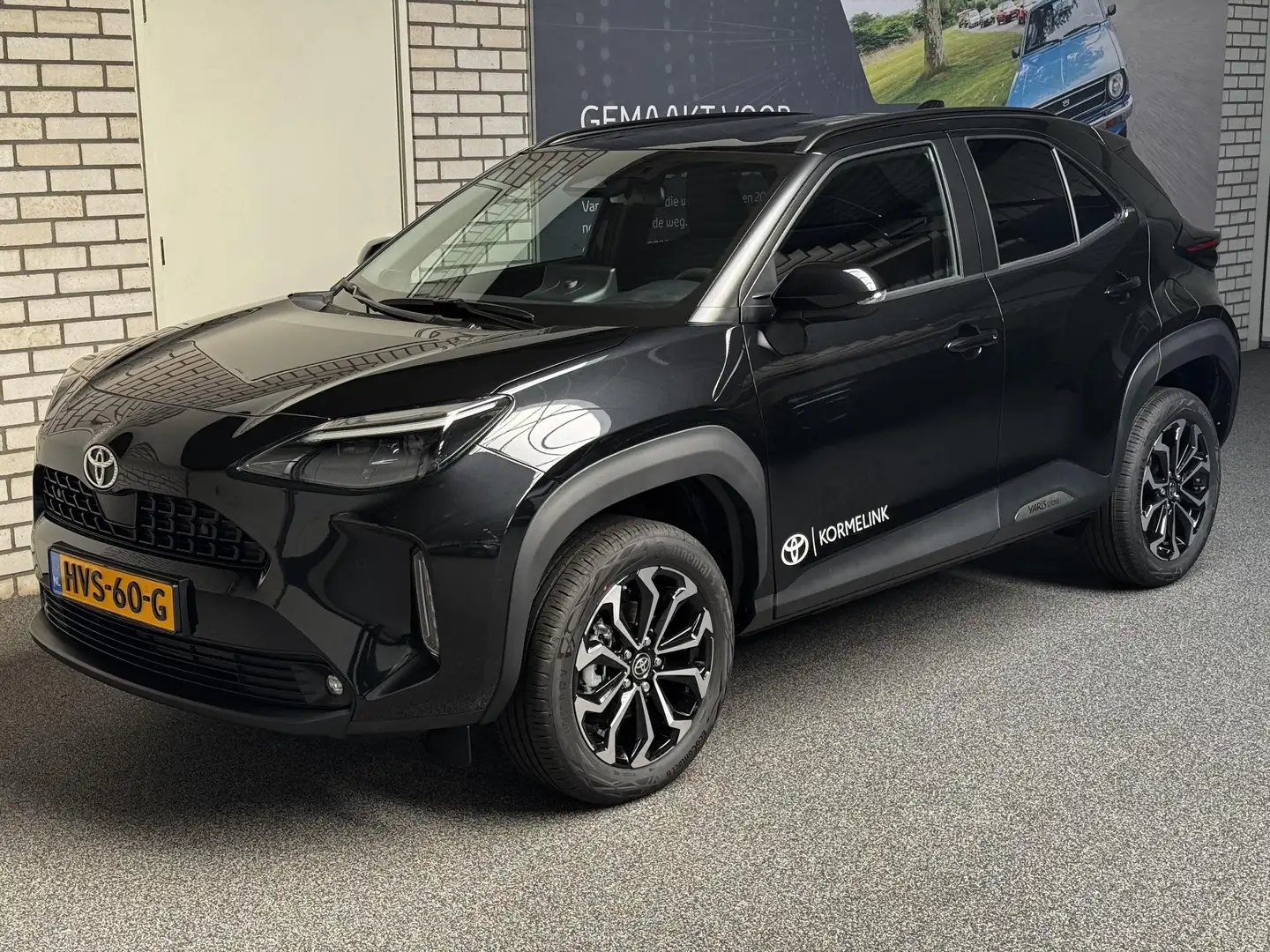 Toyota Yaris Cross Hybrid 115 Dynamic Comfort Pack automaat Zwart - 2