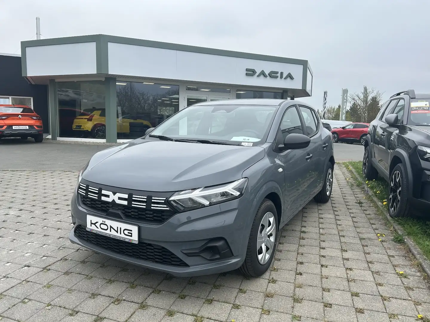 Dacia Sandero Essential TCe 90 Grau - 1