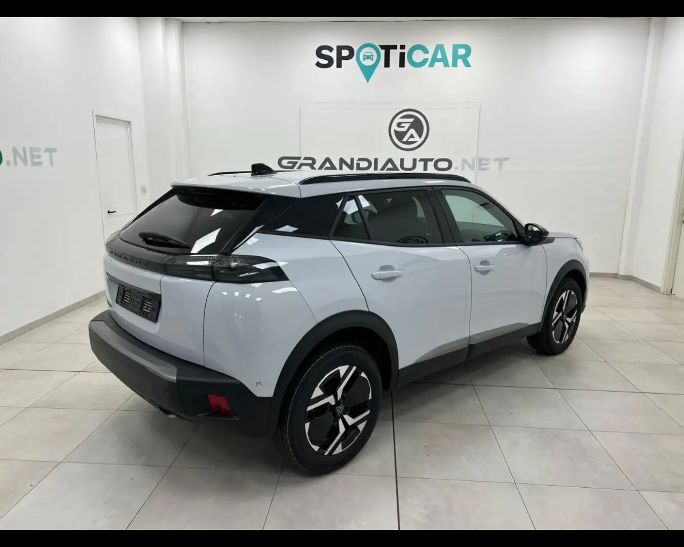 Peugeot 2008 1.2 puretech Allure s&s 100cv Weiß - 2