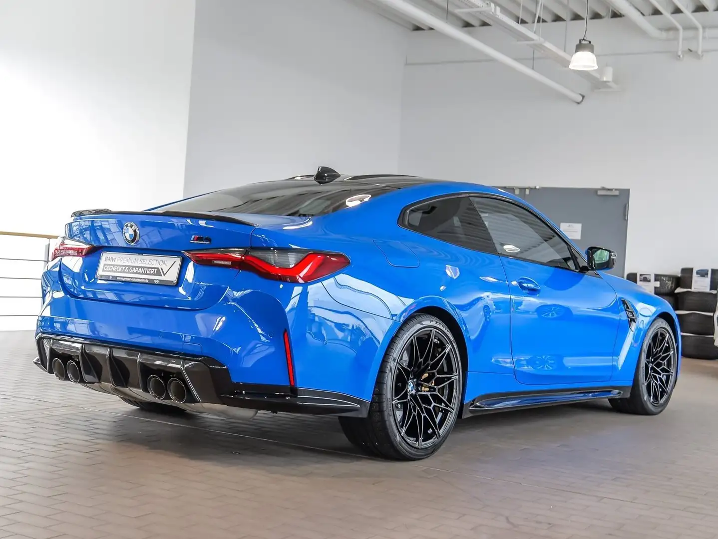 BMW M4 Competition Individual Carbonsitz Driver's Pack Blauw - 2