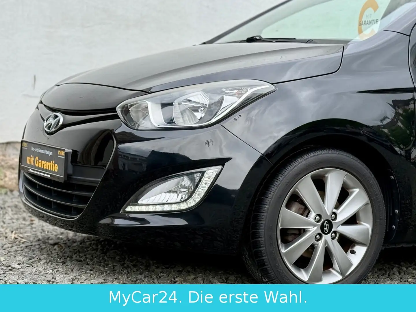 Hyundai i20 | Autom. | Pano | SZH | PDC| LED| Garantie Schwarz - 2