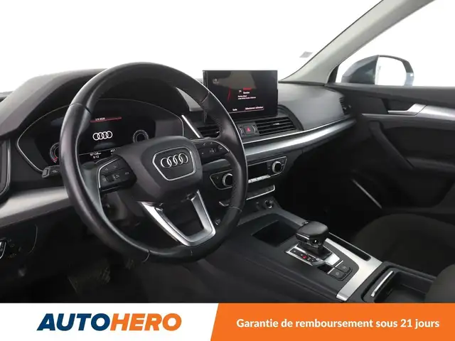 Audi Q5 view 11