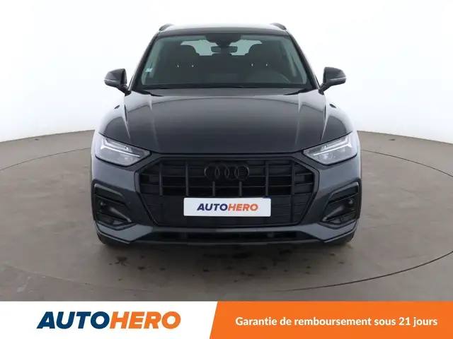 Audi Q5 view 9