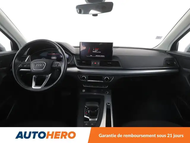 Audi Q5 view 12