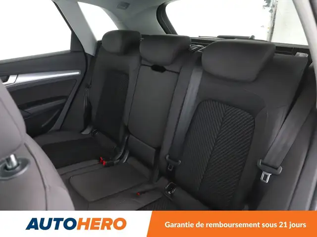 Audi Q5 view 14