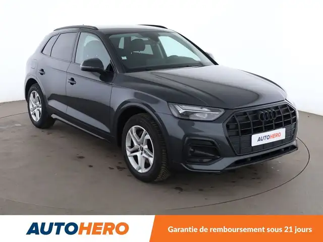 Audi Q5 view 8