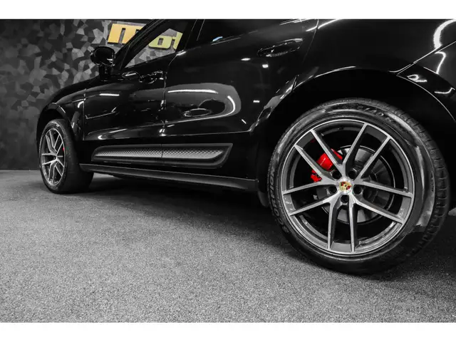 Porsche Macan view 19
