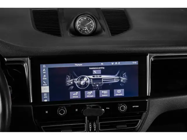 Porsche Macan view 11