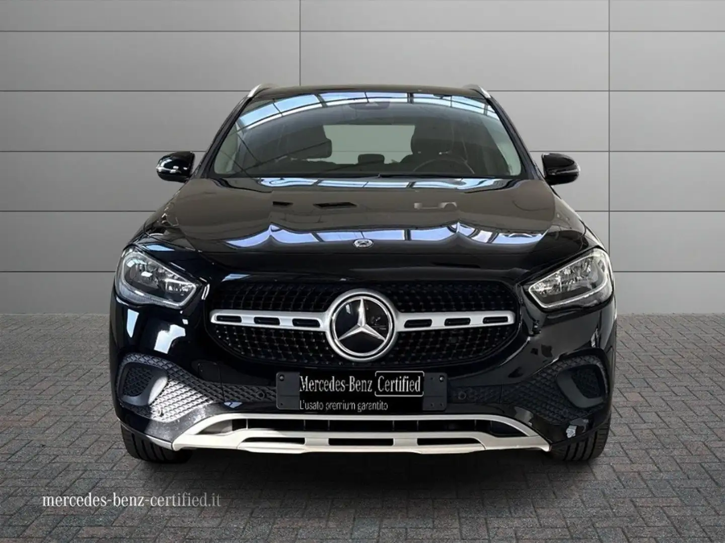 Mercedes-Benz GLA 180 180 d Business auto Nero - 2