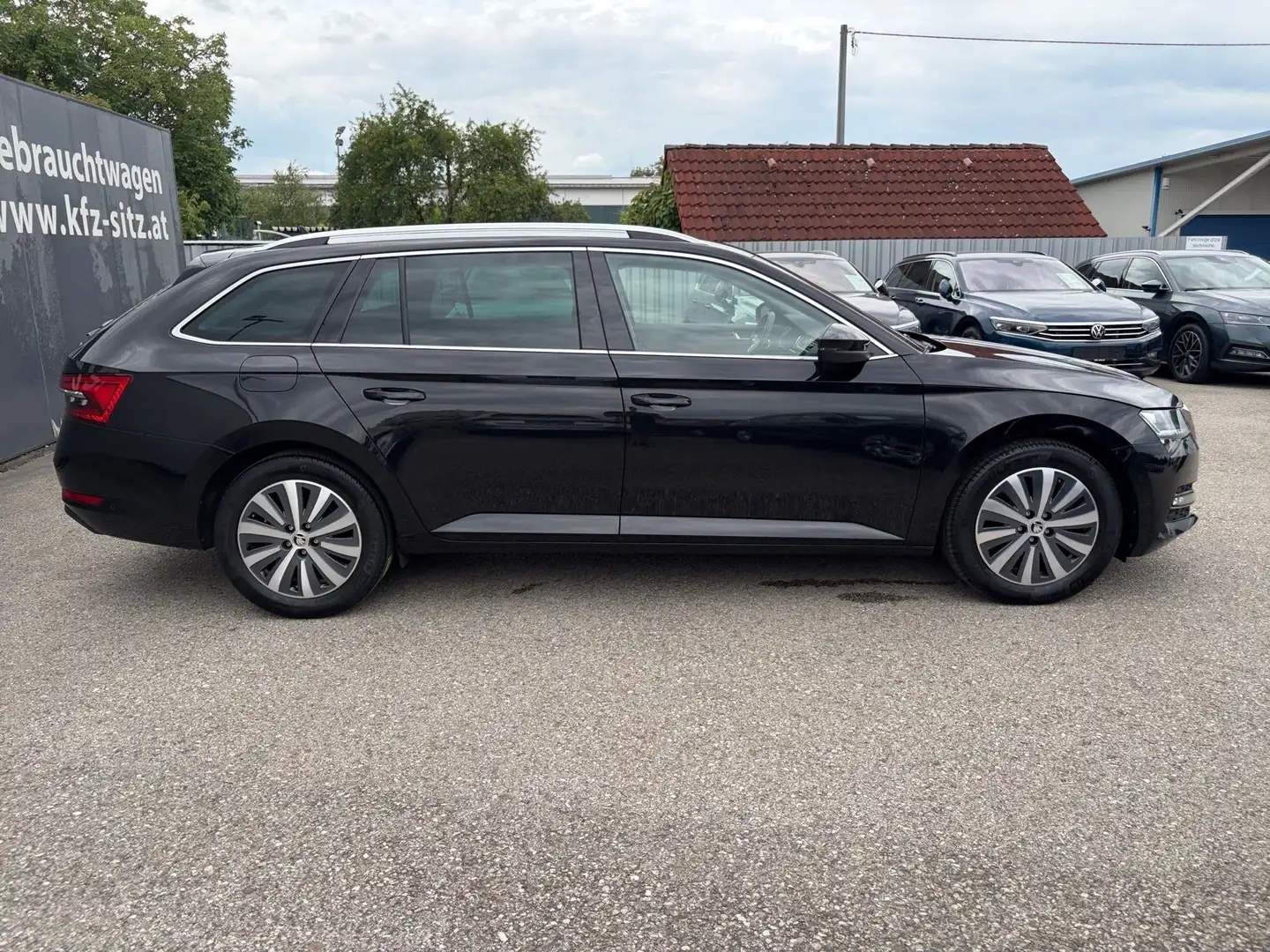Skoda Superb Kombi 2,0 TDI Style DSG | NP € 55.000 Schwarz - 2