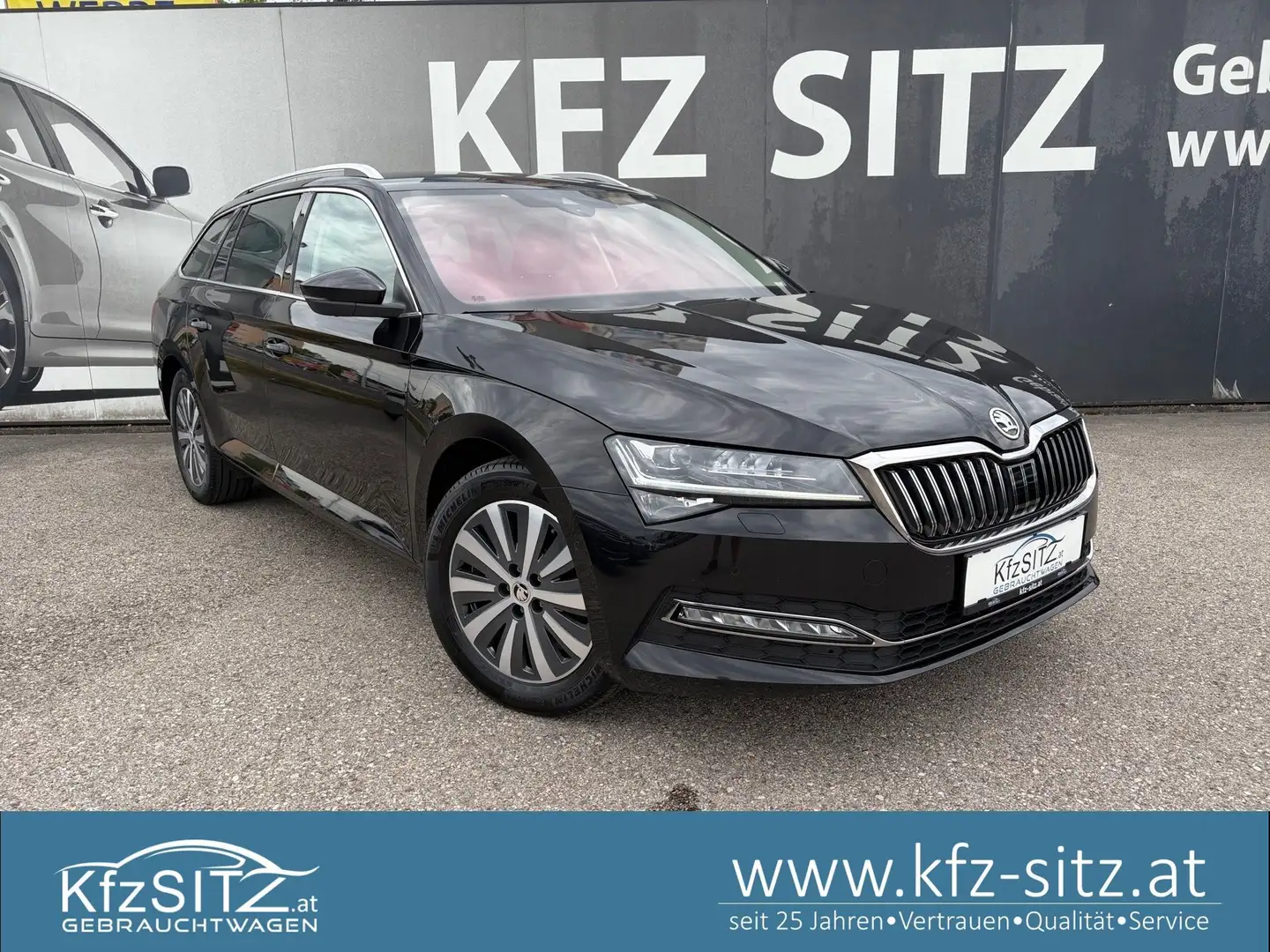 Skoda Superb Kombi 2,0 TDI Style DSG | NP € 55.000 Schwarz - 1