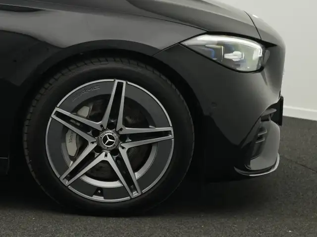 Mercedes-Benz C-Class view 8
