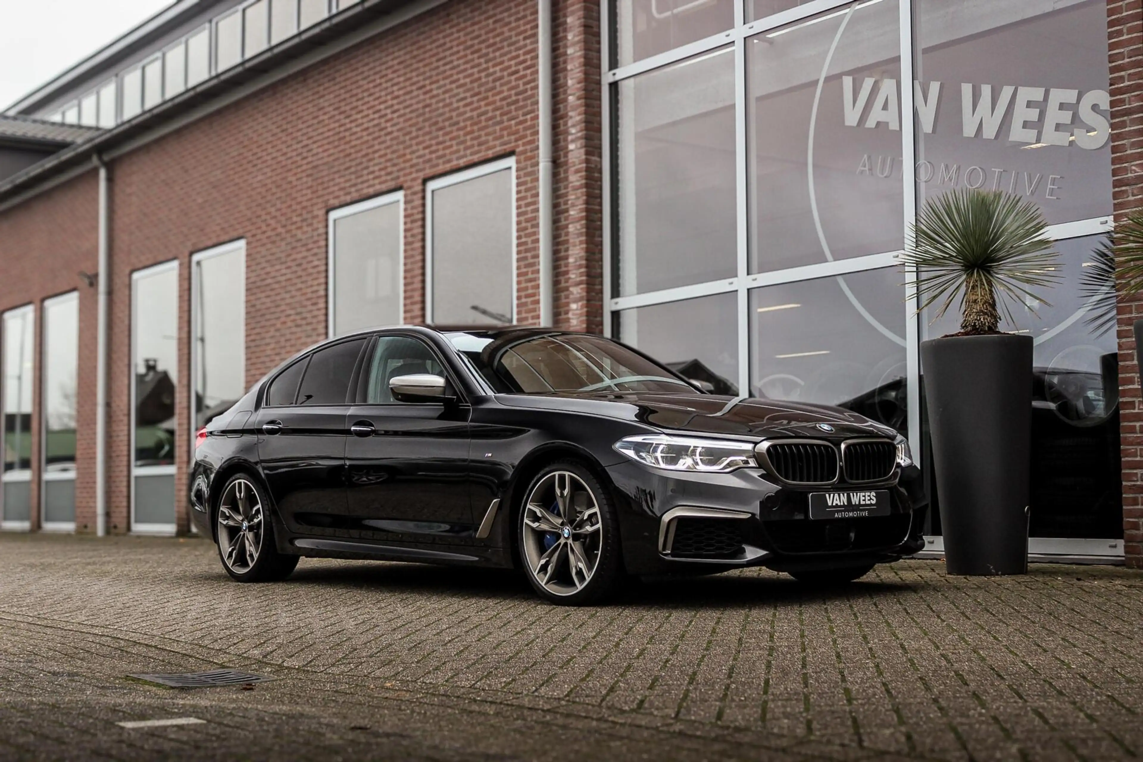 BMW M550 BMW 5-serie M550d xDrive High Executive | incl. BT — photo 9