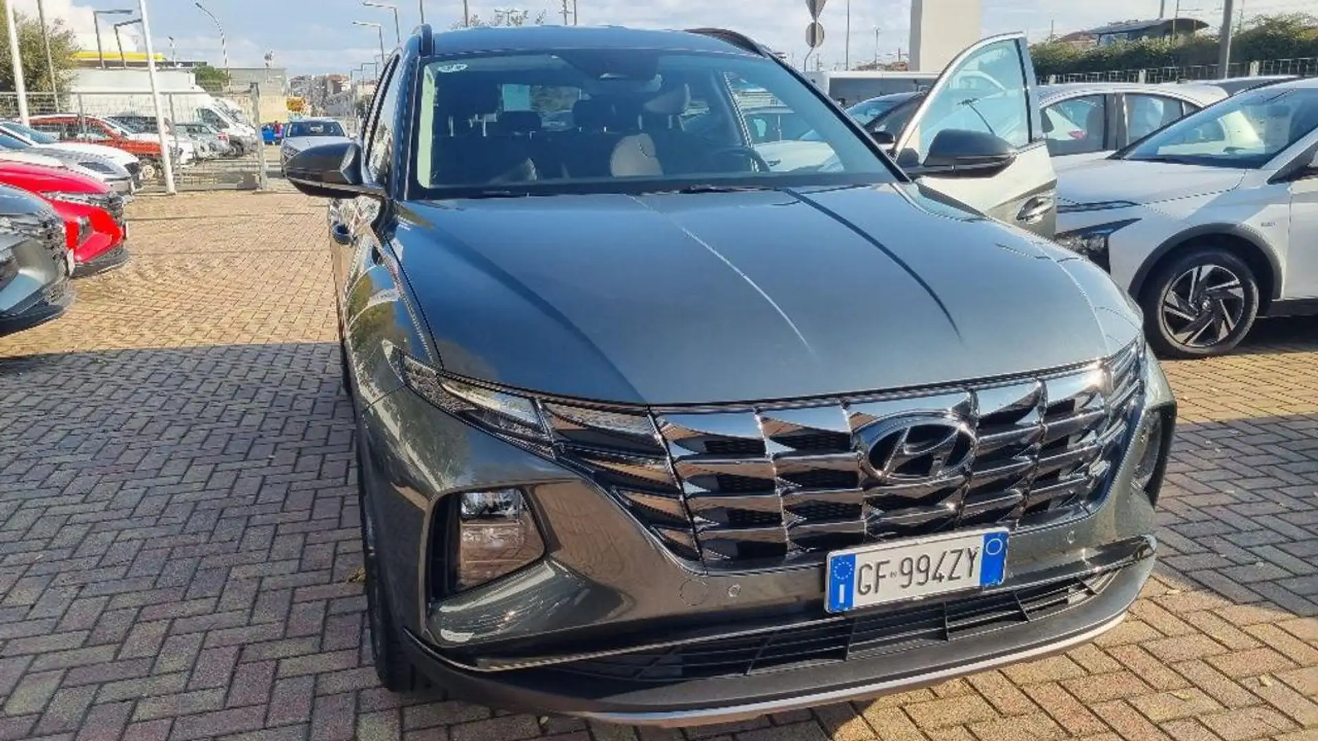 Hyundai TUCSON 1.6 HEV aut. XLine Gris - 1