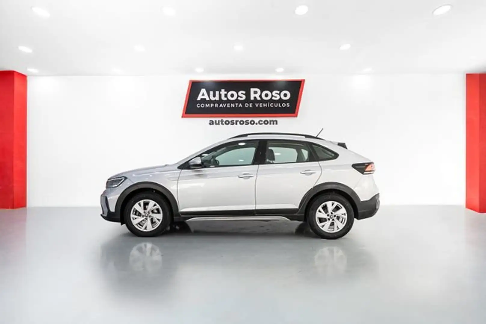 Volkswagen Taigo 1.0 TSI Life 70kW Plateado - 2