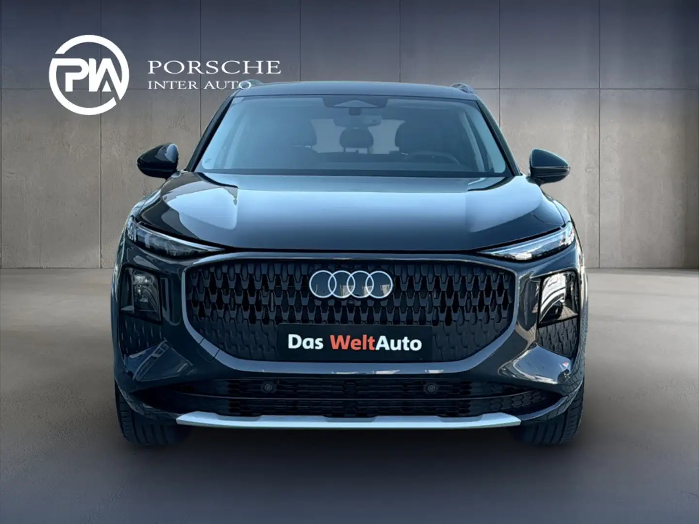 Audi Q3 TFSI 110 kW  intense Grau - 2