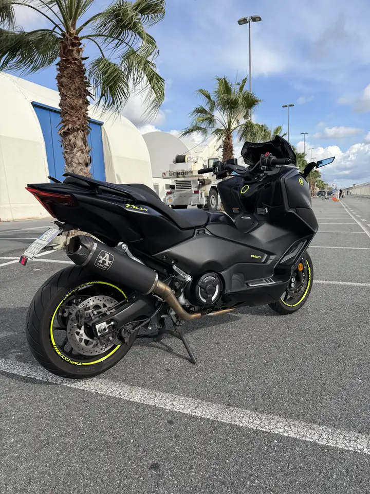 Yamaha Tmax 560