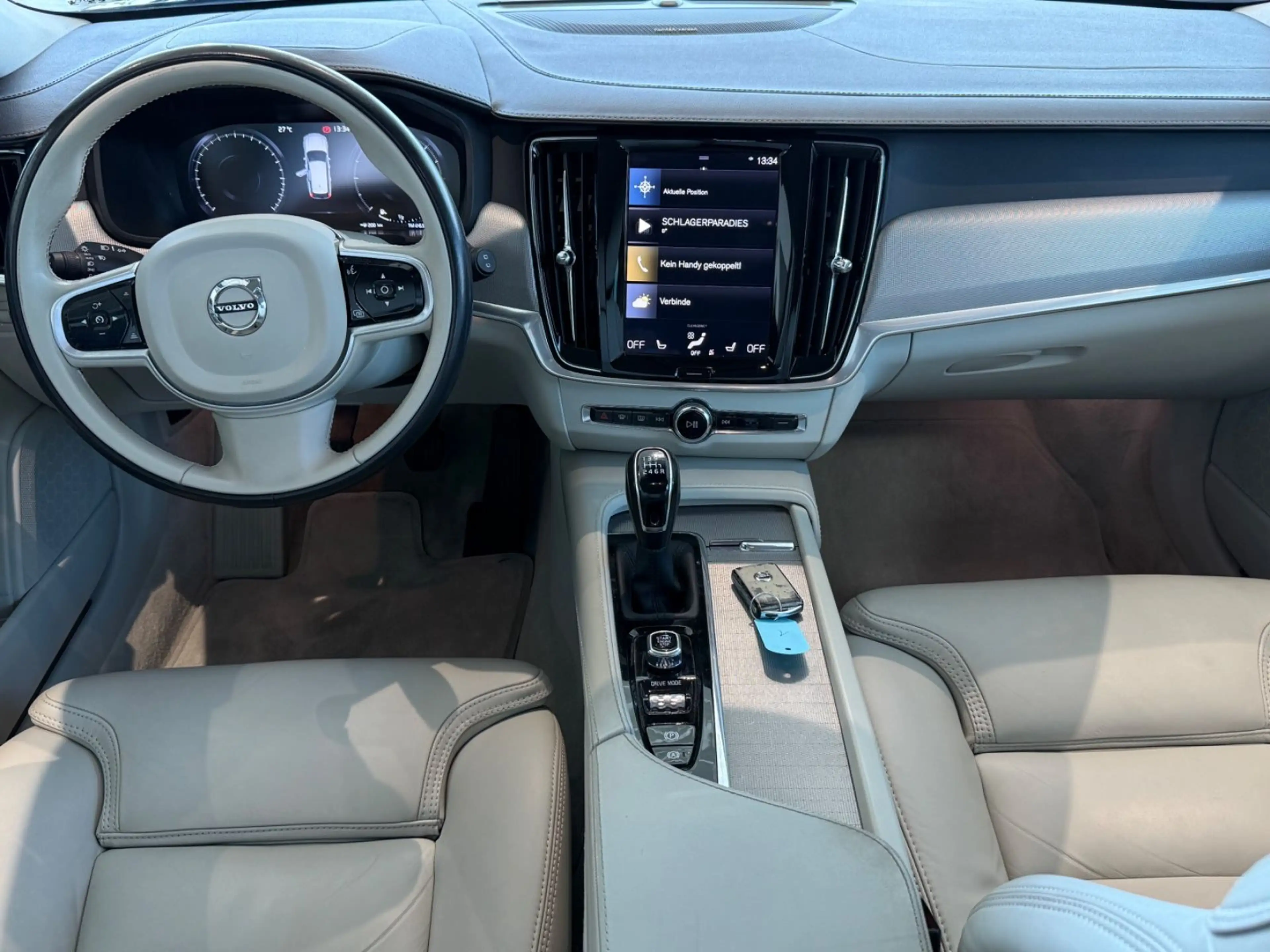 Volvo V90 Kombi NAVIGATION+SHZ+HK+PDC+LEDER — photo 5