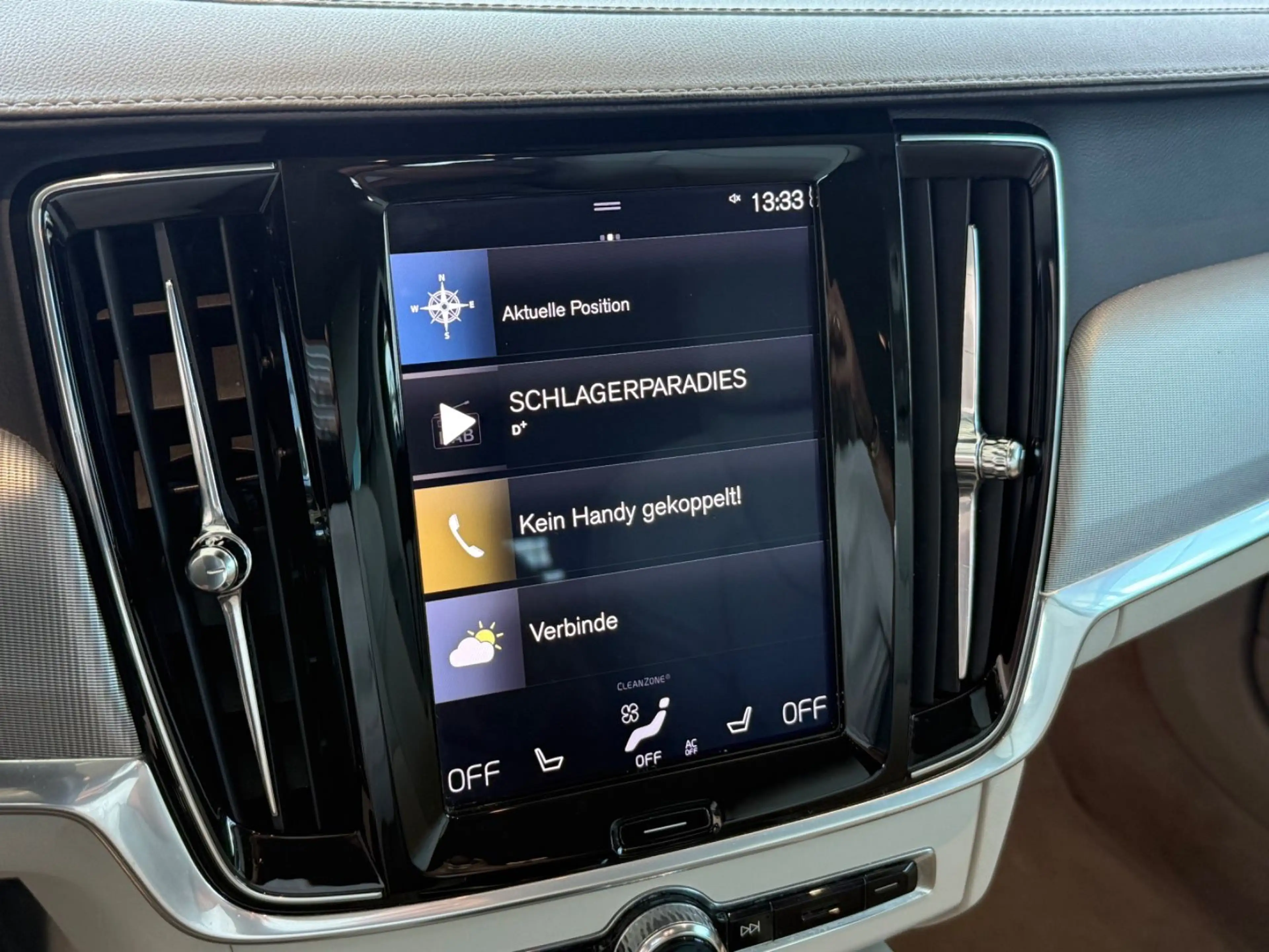 Volvo V90 Kombi NAVIGATION+SHZ+HK+PDC+LEDER — photo 13