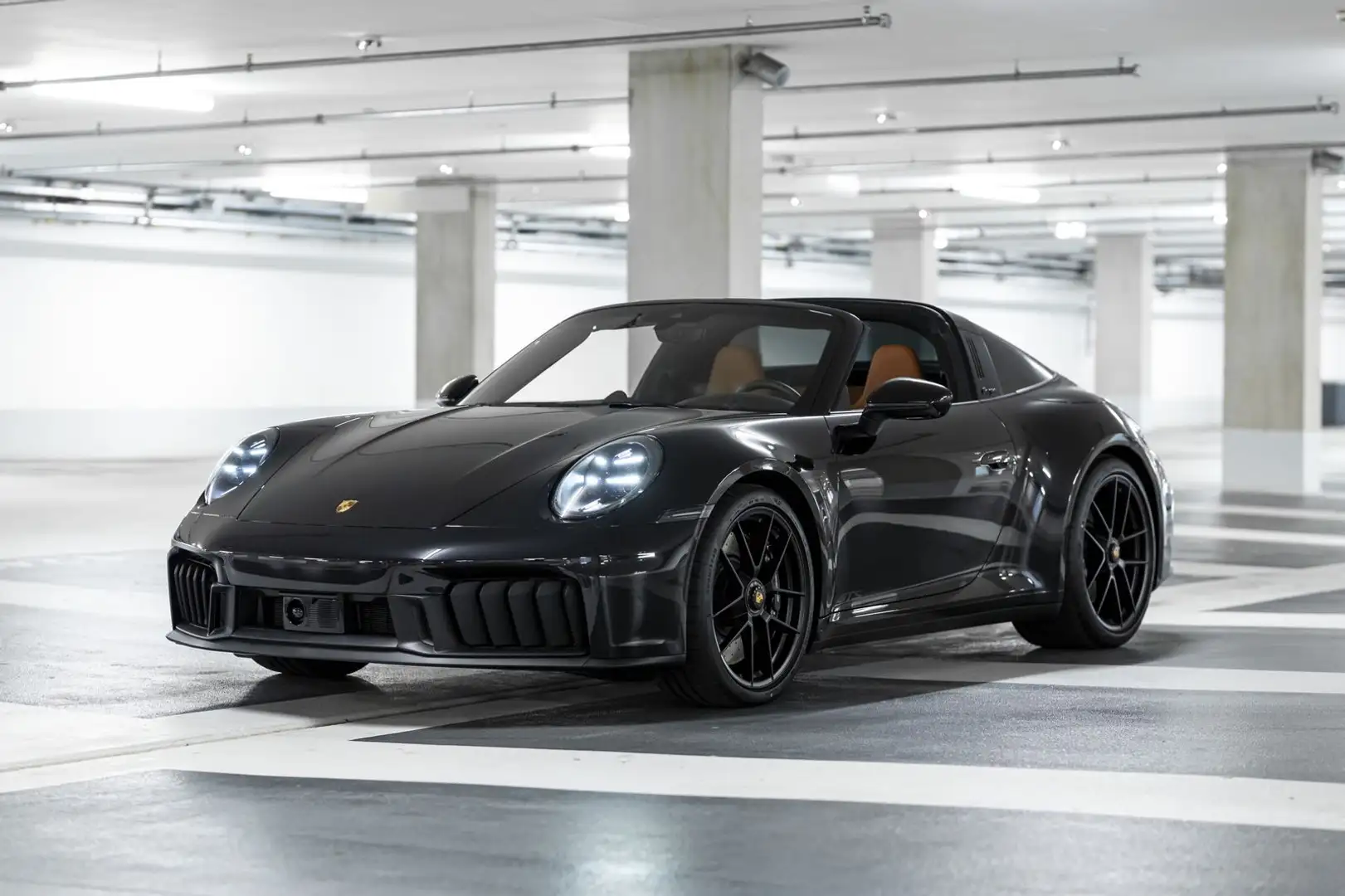 Porsche 992 Targa 4GTS Carbon|Clubl|Sitzl|Lift|Inno|Matr Schwarz - 2