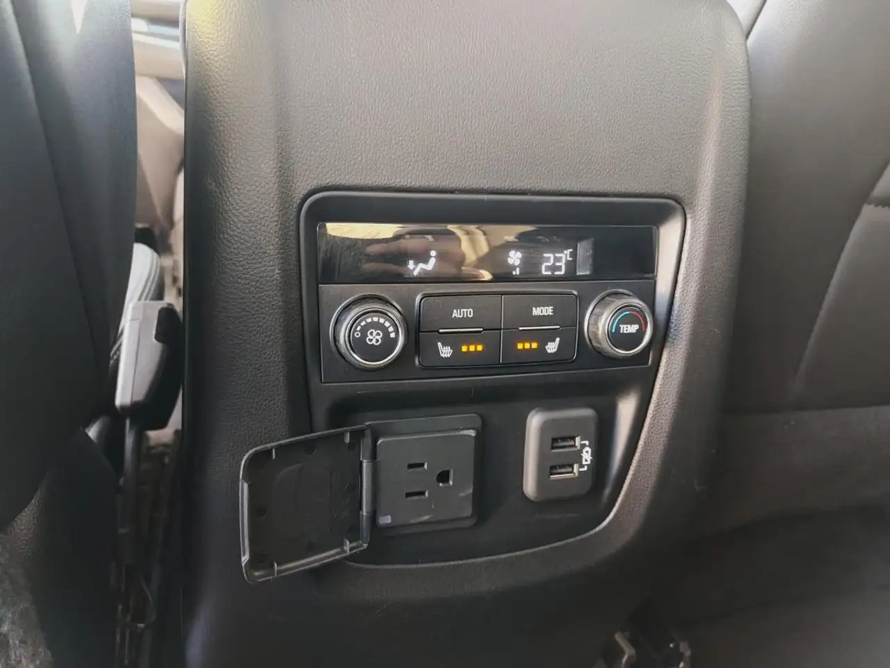 Buick Enclave снимка Buick Enclave