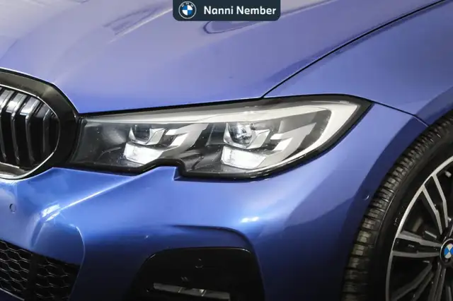 BMW 3 Series view 5