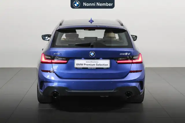 BMW 3 Series view 4