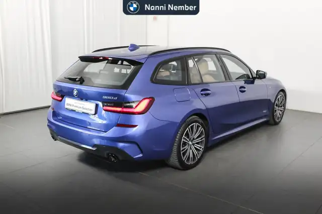 BMW 3 Series view 3