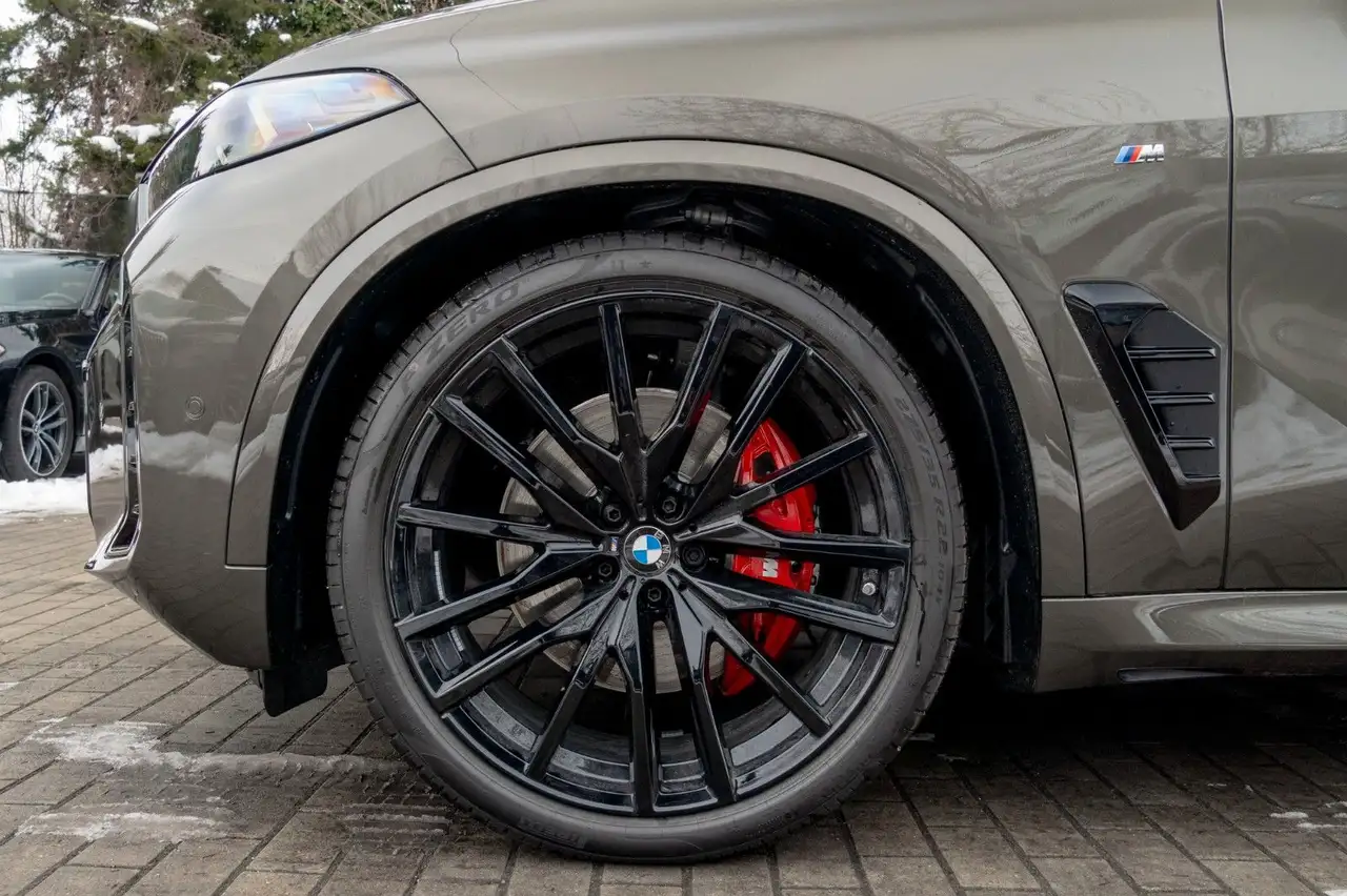 BMW X5 40d M 2026.LUFTF.PANO.DR.ASS.HUD.360.22".AHK 10