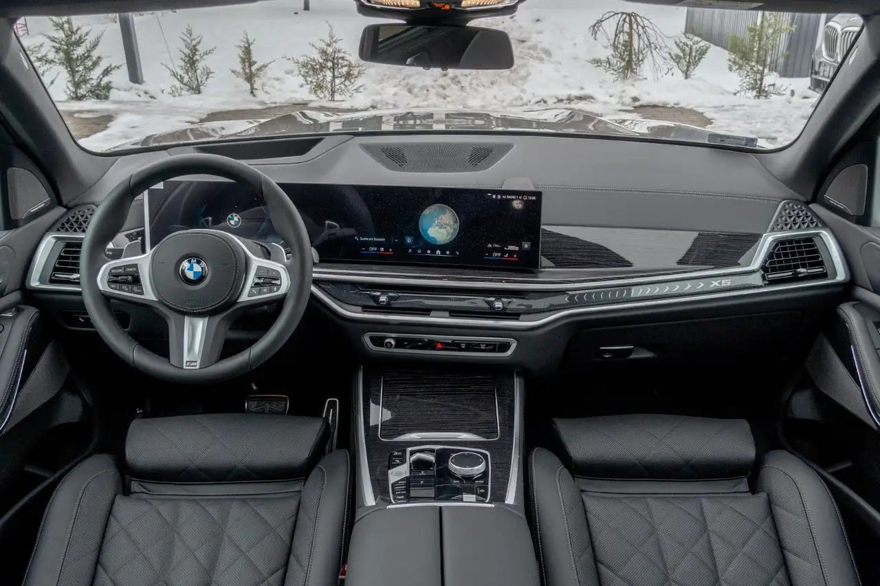 BMW X5 40d M 2026.LUFTF.PANO.DR.ASS.HUD.360.22".AHK 15
