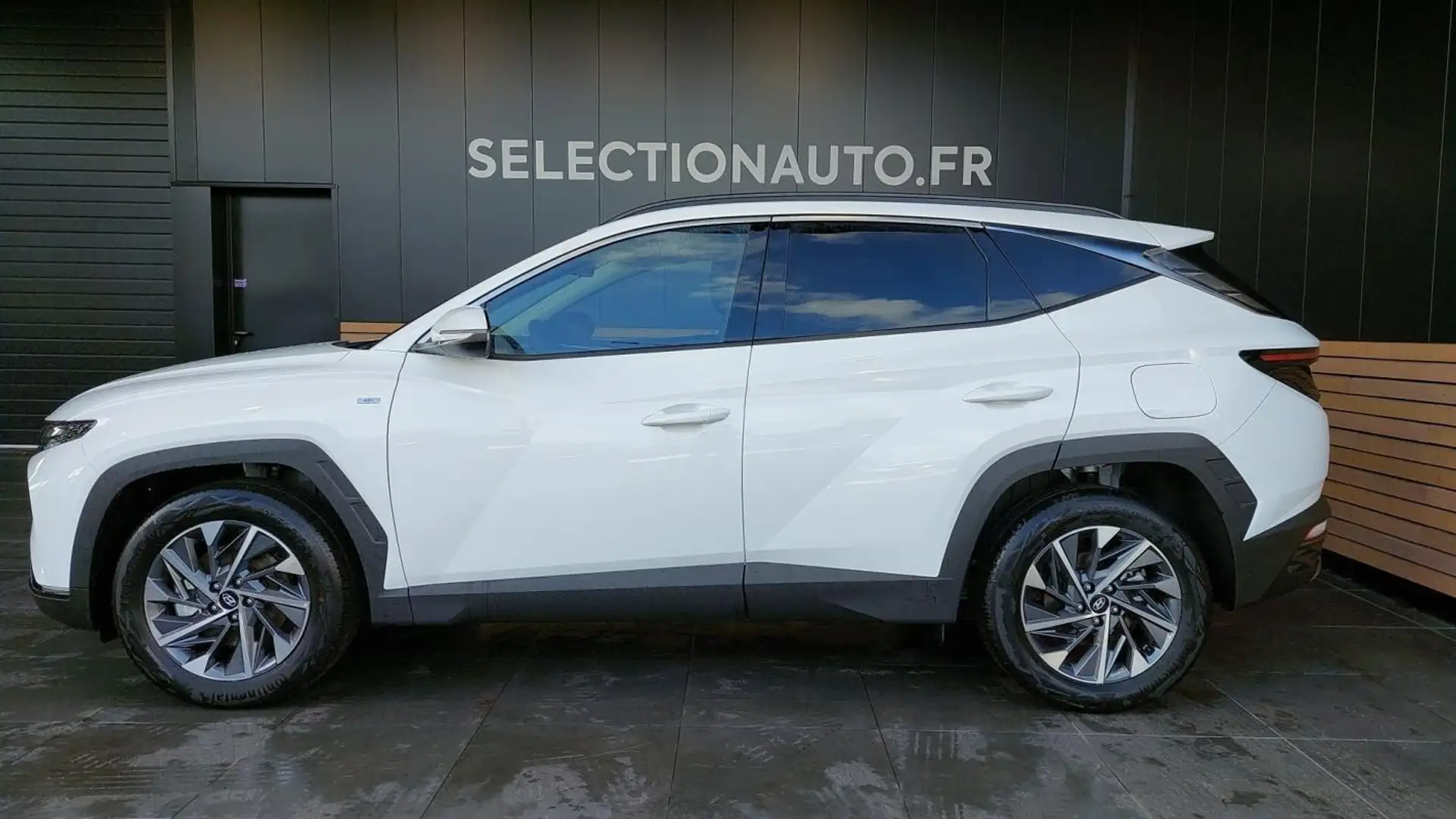 Hyundai TUCSON IV 1.6 T-GDI 150 DCT-7 HYBRID 48V CREATIVE Blanc - 2